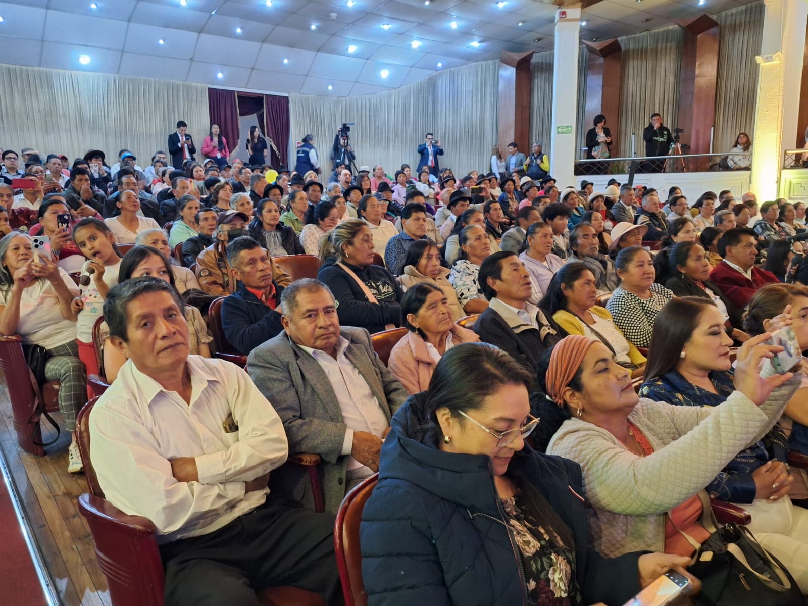 HOMENAJE A LA MUJER RURAL 